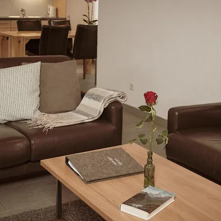 Haus Mischabel Апартаменты Церматт