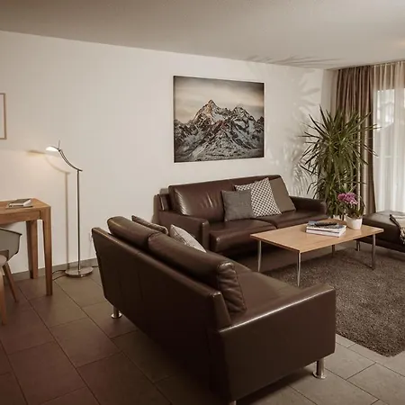 Apartment Haus Mischabel