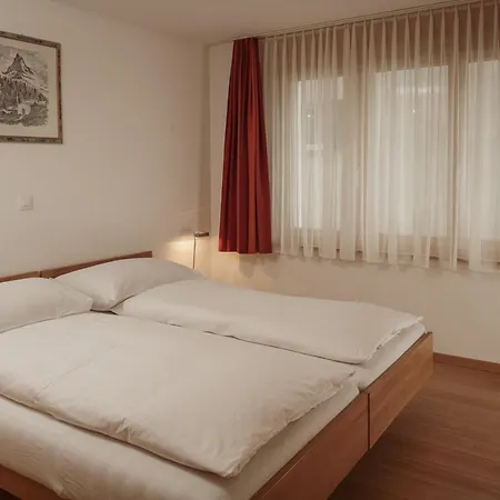 Apartment Haus Mischabel