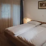 Апартаменты Haus Mischabel *