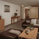 Haus Mischabel Апартаменты *